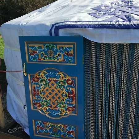 French Fields Luxury Glamping Original Mongolian Yurt Hotel Le-Vieux-Cerier Eksteriør billede