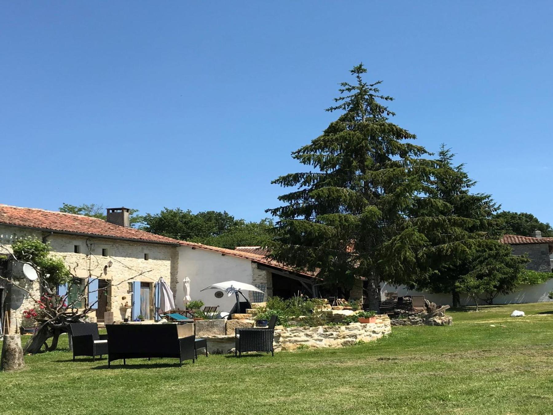 French Fields Luxury Glamping Original Mongolian Yurt Hotel Le-Vieux-Cerier Eksteriør billede