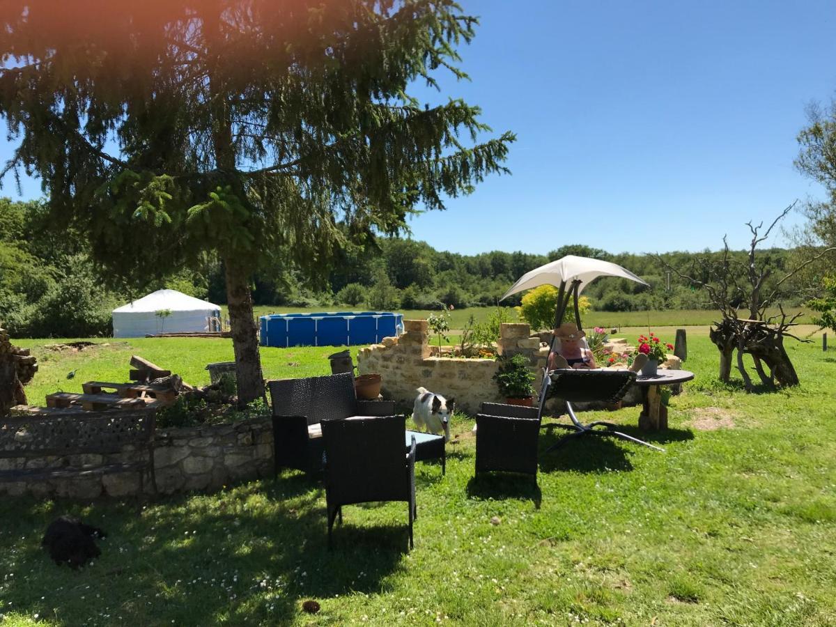 French Fields Luxury Glamping Original Mongolian Yurt Hotel Le-Vieux-Cerier Eksteriør billede